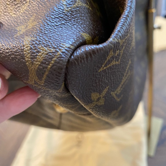 LV ARTSY. EUC. Dust bag, COA,Lv BOX included. Best condition I have seen. - Picture 9 of 15